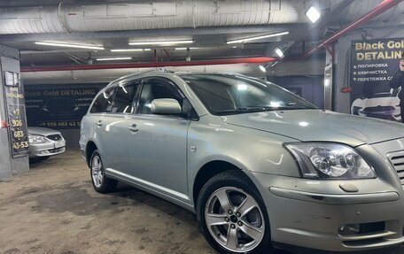 Toyota Avensis III рестайлинг, 2004 год, 855 000 рублей, 4 фотография