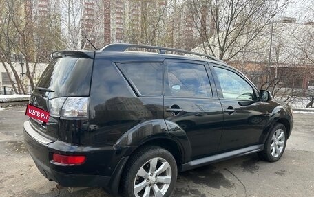 Mitsubishi Outlander III рестайлинг 3, 2011 год, 1 500 000 рублей, 7 фотография