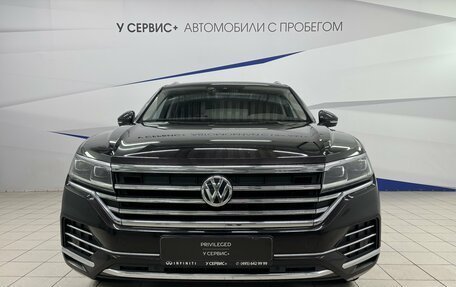 Volkswagen Touareg III, 2019 год, 4 650 000 рублей, 2 фотография