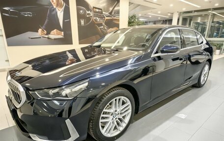 BMW 5 серия, 2024 год, 8 400 000 рублей, 13 фотография