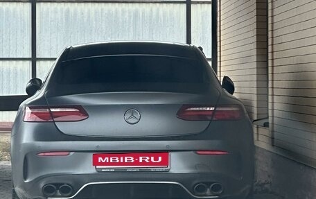 Mercedes-Benz E-Класс, 2018 год, 4 000 000 рублей, 2 фотография