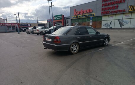 Mercedes-Benz C-Класс, 1993 год, 265 000 рублей, 3 фотография