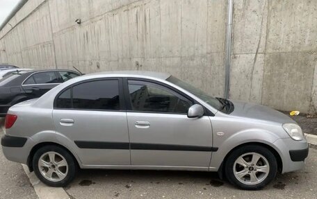 KIA Rio II, 2009 год, 450 000 рублей, 1 фотография