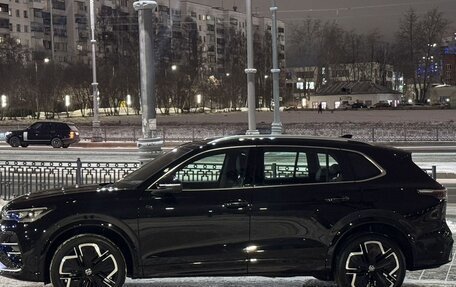 Volkswagen Tiguan, 2024 год, 5 300 000 рублей, 2 фотография