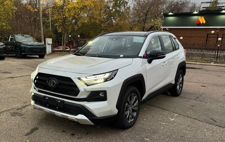 Toyota RAV4, 2024 год, 4 500 000 рублей, 4 фотография