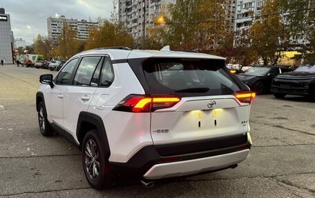 Toyota RAV4, 2024 год, 4 500 000 рублей, 5 фотография