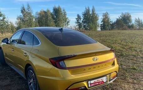 Hyundai Sonata VIII, 2019 год, 2 350 000 рублей, 2 фотография