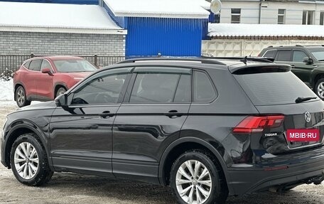 Volkswagen Tiguan II, 2018 год, 2 200 000 рублей, 4 фотография