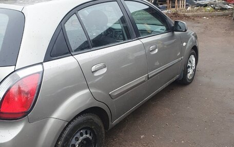 KIA Rio II, 2011 год, 650 000 рублей, 4 фотография