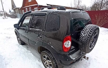 Chevrolet Niva I рестайлинг, 2013 год, 750 000 рублей, 3 фотография