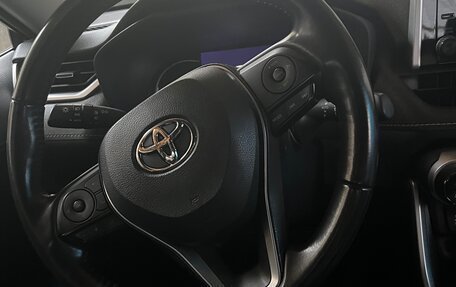 Toyota RAV4, 2022 год, 4 300 000 рублей, 4 фотография