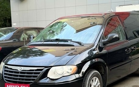 Chrysler Town & Country IV, 2004 год, 1 250 000 рублей, 7 фотография