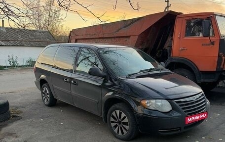 Chrysler Town & Country IV, 2004 год, 1 250 000 рублей, 23 фотография