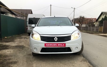 Renault Sandero I, 2013 год, 615 000 рублей, 2 фотография