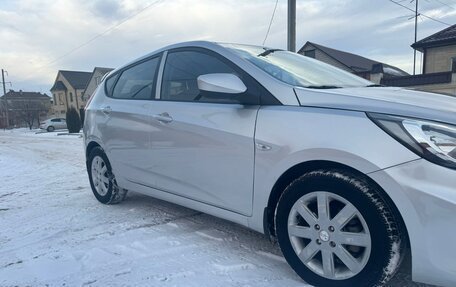 Hyundai Solaris II рестайлинг, 2012 год, 700 000 рублей, 10 фотография