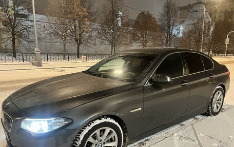 BMW 5 серия, 2016 год, 2 400 000 рублей, 3 фотография