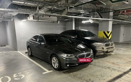 BMW 5 серия, 2016 год, 2 400 000 рублей, 18 фотография