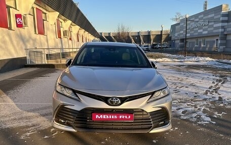 Toyota Camry, 2021 год, 4 900 000 рублей, 1 фотография