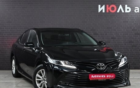 Toyota Camry, 2019 год, 2 940 000 рублей, 3 фотография