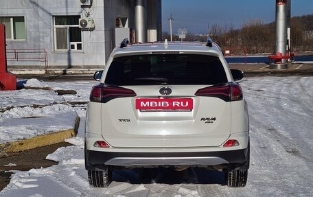 Toyota RAV4, 2016 год, 2 500 000 рублей, 26 фотография