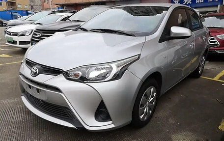 Toyota Yaris XP150 рестайлинг, 2021 год, 1 300 000 рублей, 2 фотография