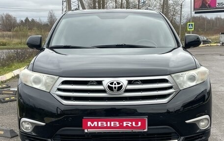 Toyota Highlander III, 2012 год, 1 755 000 рублей, 8 фотография