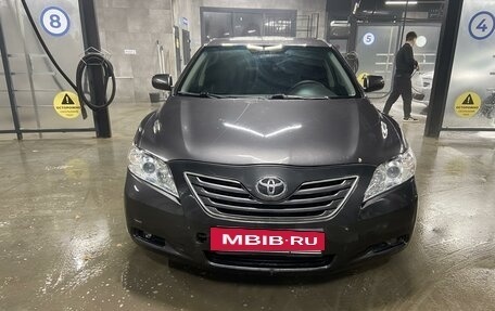 Toyota Camry, 2008 год, 850 000 рублей, 2 фотография