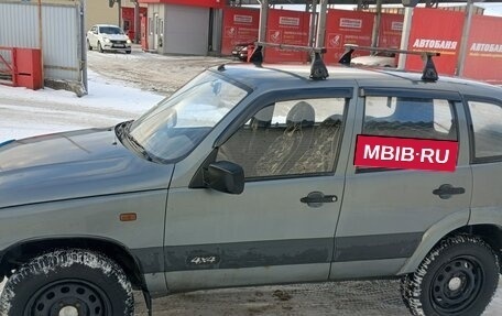 Chevrolet Niva I рестайлинг, 2004 год, 415 000 рублей, 1 фотография