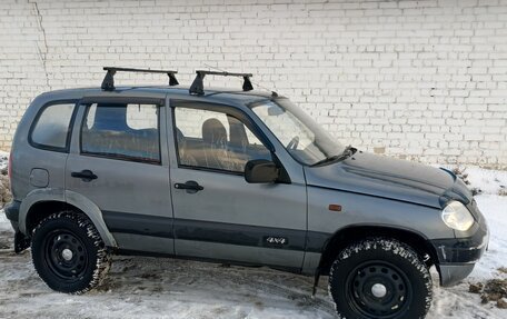 Chevrolet Niva I рестайлинг, 2004 год, 415 000 рублей, 2 фотография