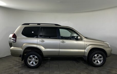 Toyota Land Cruiser Prado 120 рестайлинг, 2004 год, 1 430 000 рублей, 4 фотография