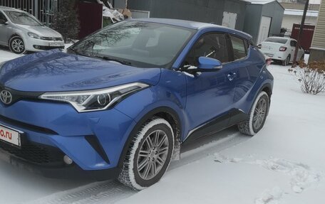 Toyota C-HR I рестайлинг, 2019 год, 3 000 000 рублей, 6 фотография