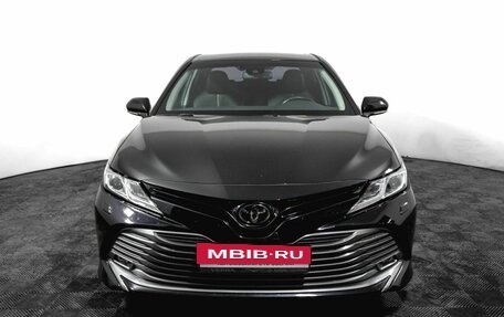 Toyota Camry, 2020 год, 3 390 000 рублей, 2 фотография