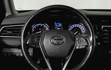 Toyota Camry, 2020 год, 3 390 000 рублей, 13 фотография