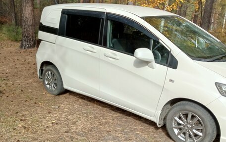 Honda Freed I, 2011 год, 1 200 000 рублей, 6 фотография