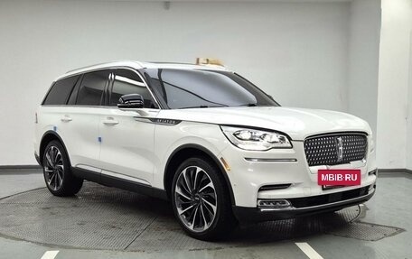 Lincoln Aviator II, 2021 год, 4 500 000 рублей, 4 фотография