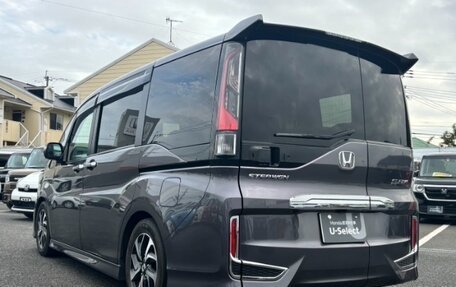 Honda Stepwgn IV, 2019 год, 1 750 000 рублей, 3 фотография