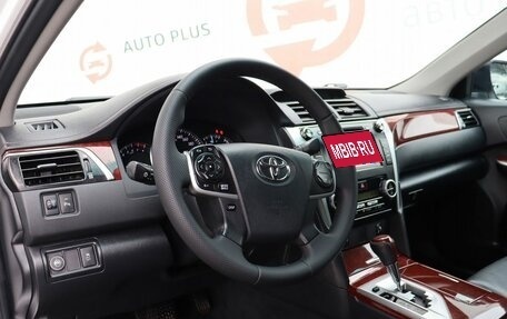 Toyota Camry, 2013 год, 1 699 000 рублей, 10 фотография