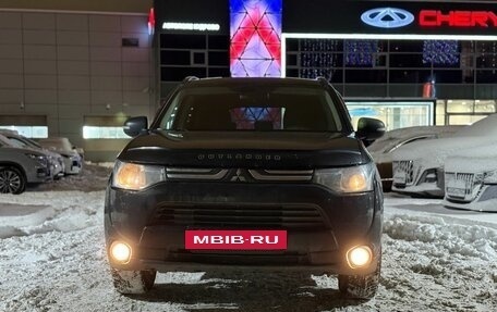 Mitsubishi Outlander III рестайлинг 3, 2013 год, 1 450 000 рублей, 2 фотография