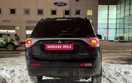 Mitsubishi Outlander III рестайлинг 3, 2013 год, 1 450 000 рублей, 5 фотография