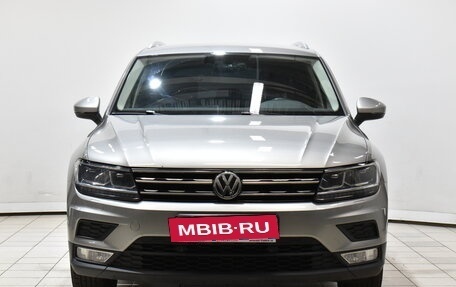 Volkswagen Tiguan II, 2017 год, 2 489 000 рублей, 3 фотография