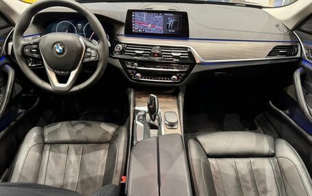 BMW 5 серия, 2018 год, 3 697 000 рублей, 8 фотография