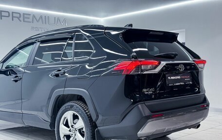 Toyota RAV4, 2020 год, 3 700 000 рублей, 7 фотография