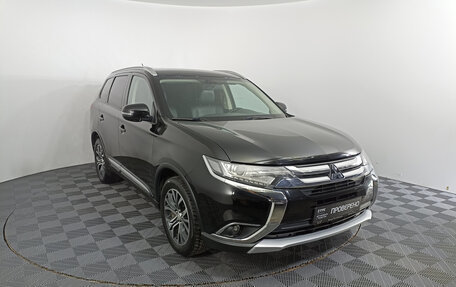 Mitsubishi Outlander III рестайлинг 3, 2016 год, 2 289 000 рублей, 3 фотография