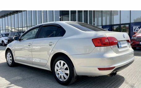 Volkswagen Jetta VI, 2011 год, 1 087 000 рублей, 3 фотография