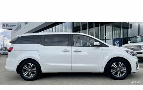 KIA Carnival III, 2019 год, 3 560 000 рублей, 9 фотография