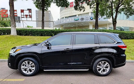 Toyota Highlander III, 2020 год, 3 000 000 рублей, 3 фотография