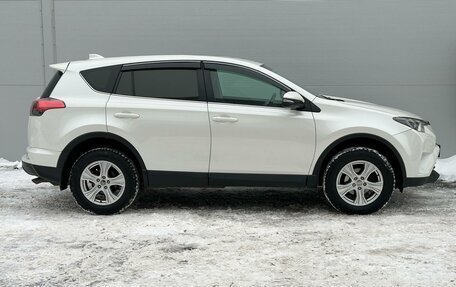 Toyota RAV4, 2015 год, 2 840 000 рублей, 5 фотография