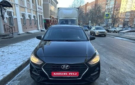 Hyundai Solaris II рестайлинг, 2017 год, 1 315 000 рублей, 1 фотография