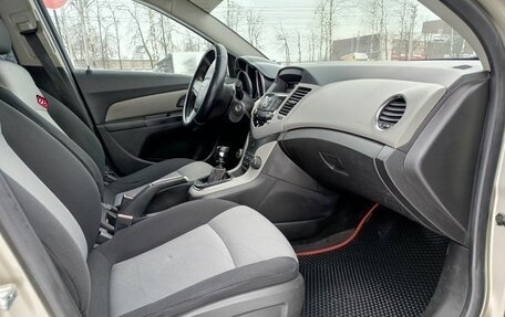 Chevrolet Cruze II, 2011 год, 647 000 рублей, 13 фотография