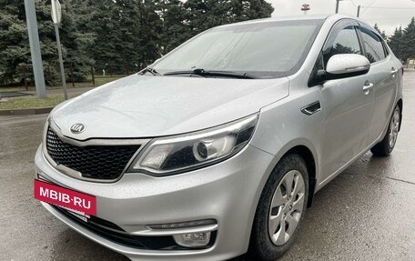 KIA Rio III рестайлинг, 2016 год, 895 000 рублей, 3 фотография